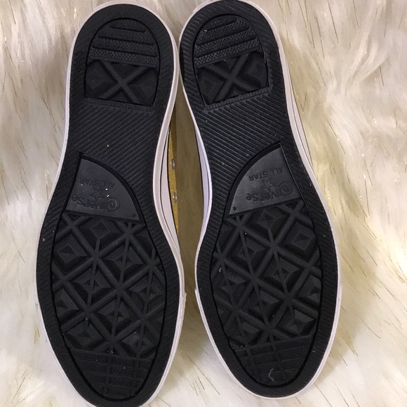 Shoes - Picture 4 of 7